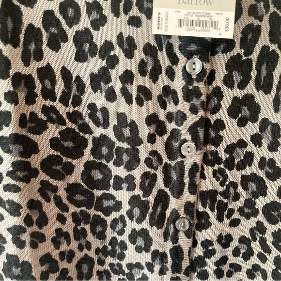 Croft & Barrow Women's Button Lightweight Gray Leopard Animal Print Cardigan XS - Picture 8 of 9